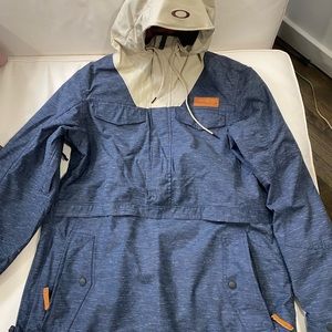 Oakley Biozone FN 15K Dry Womens Regular Fit Snowboard Ski Anorak Jacket SIZE M